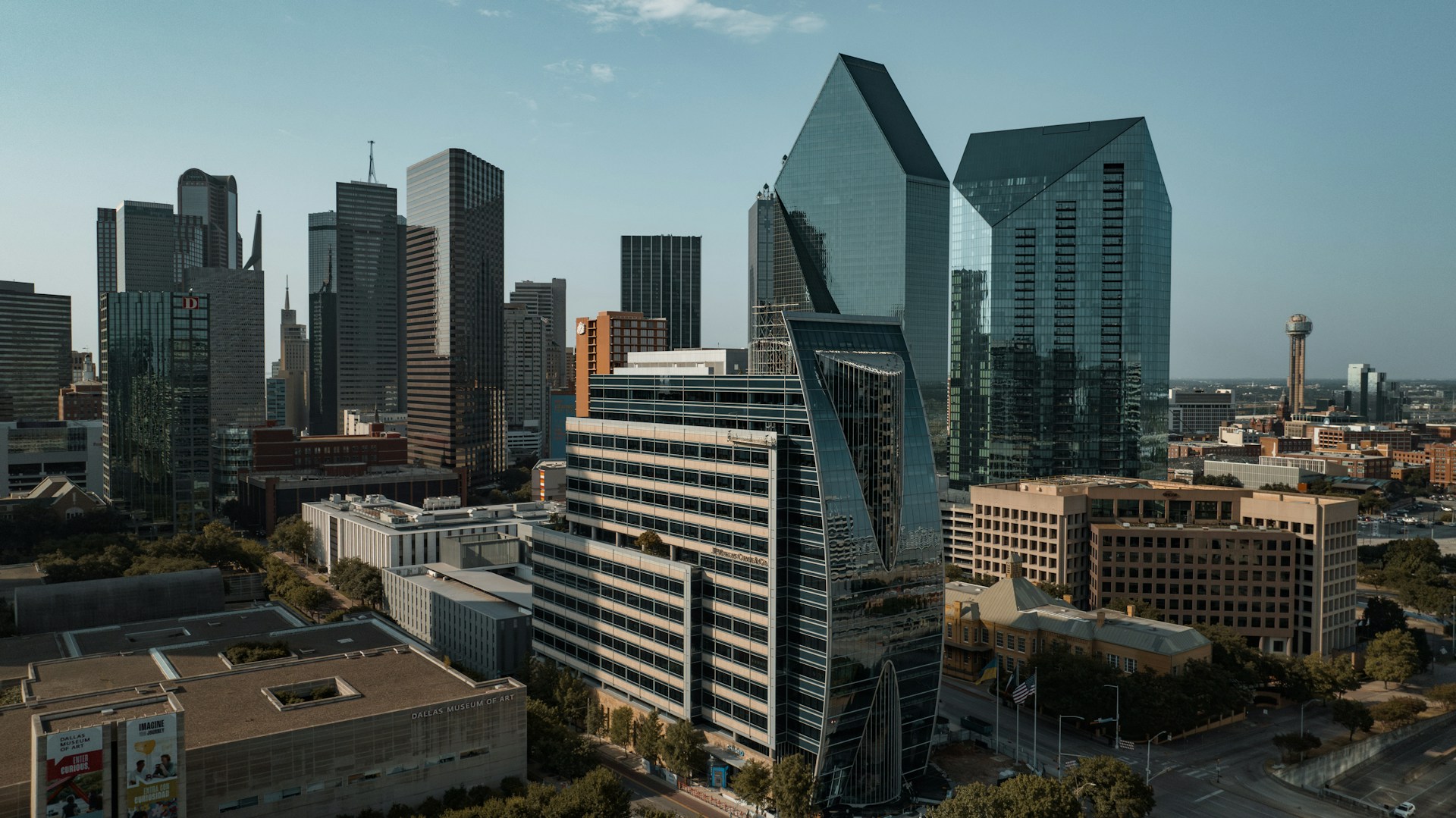 Dallas City building offices